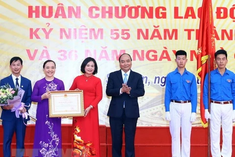 Prime Minister visits old school on Vietnam Teachers’ Day 