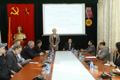 German left-wing party delegation learn about plight of Vietnamese AO/dioxin victims