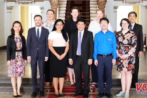 HCM City’s official receives Australian delegation 