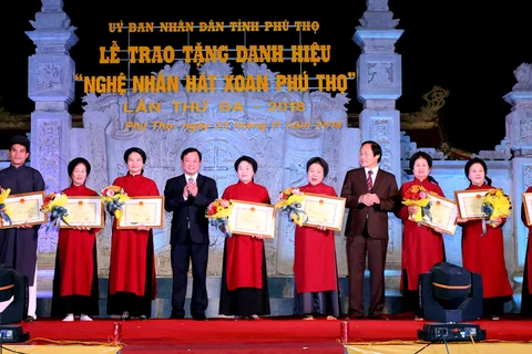 Phu Tho: 14 more Xoan singing artisans recognised