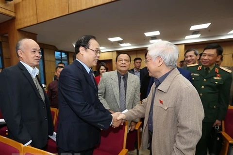 Party chief, President meets Hanoi voters