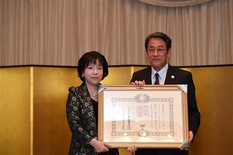 Female Vietnamese academician receives Japan’s noble order