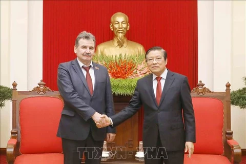 Delegation of Communist People’s Party of Kazakhstan visits Vietnam