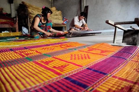 Ethnic Khmer handicraft villages expand in Tra Vinh