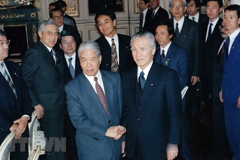 Japan honours late Vietnamese Party leader Do Muoi