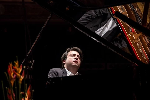 Hungarian pianist Janos Balazs debuts in Hanoi