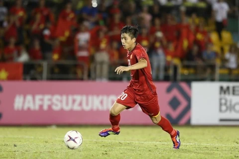 Vietnamese player in top five after semi-final first leg