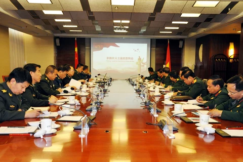 Vietnamese, Chinese armies boost political cooperation