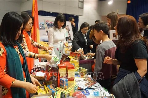 Embassy promotes Vietnamese culture in US fair