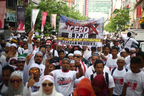 Malaysia: Thousands join rally in Kuala Lumpur 