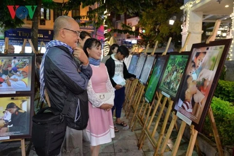 Winners of photo contest on primary healthcare in Vietnam honoured