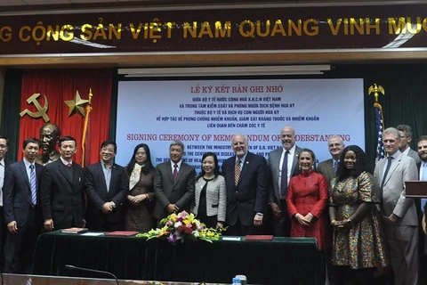Vietnam, US boost cooperation in infection, drug resistance prevention 