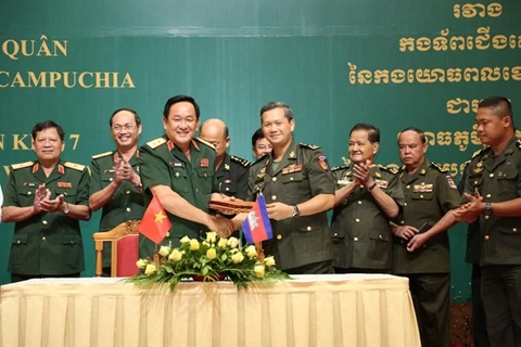 Vietnam, Cambodia step up cooperation in safeguarding border 