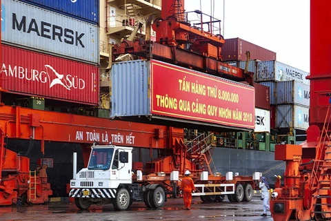 Quy Nhon Port handles record volume of cargo
