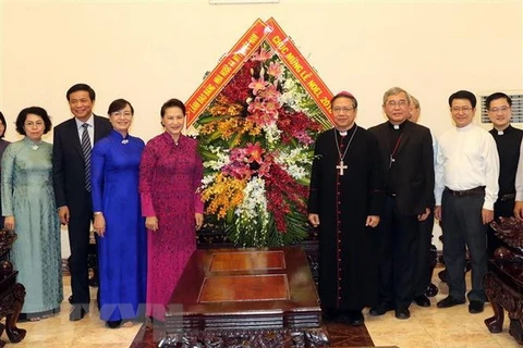 Top legislator extends Xmas greetings to Catholics in HCM City 