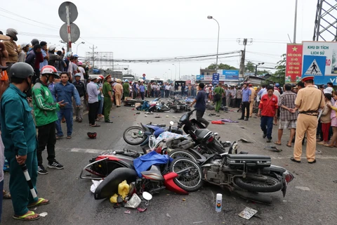 Deputy PM directs settlement of deadly traffic accident in Long An 