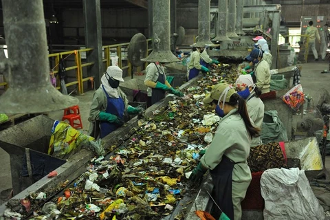 Vietnam, Japan cooperate in solid waste treatment