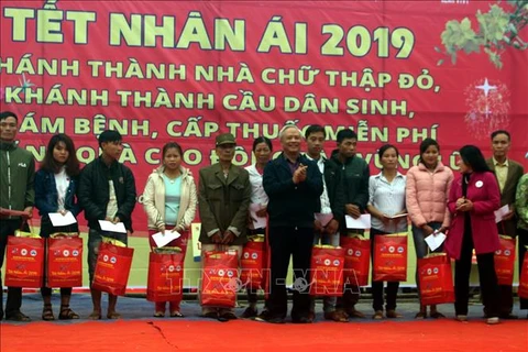 Activities held to bring warm Tet to policy beneficiaries, the poor