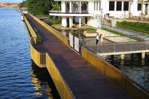 RoK-funded wooden walk along Huong river inaugurated 