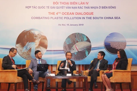 Regional dialogue discusses measures to reduce plastic waste in East Sea