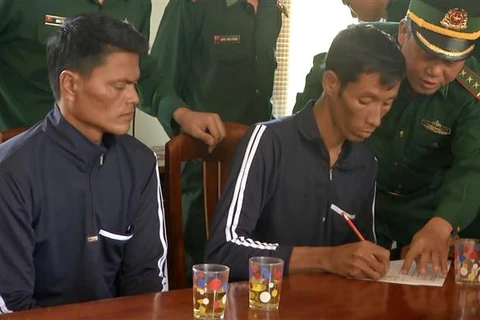 Two Philippine sailors rescued in Binh Dinh