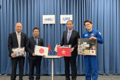Vietnam receives objects from Japan for display at space museum 