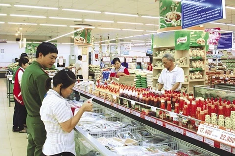 Hanoi works to ensure food safety during Tet
