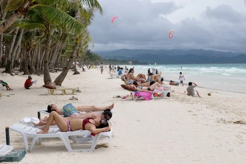 Tourist arrivals in Philippines high despite Boracay closure 