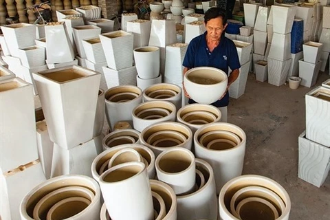 Ceramic producers seek to sustain exports