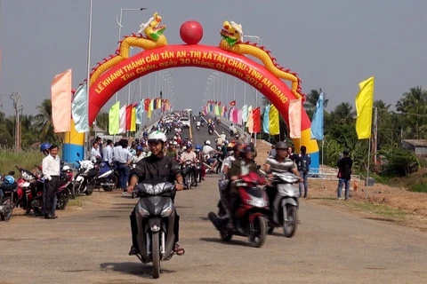 Bridge helps connect An Giang province with Cambodia