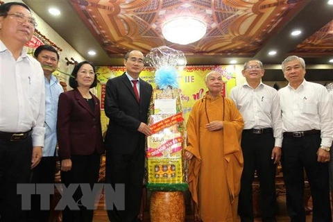 HCM City’s leader pays pre-Tet visits to religious dignitaries 