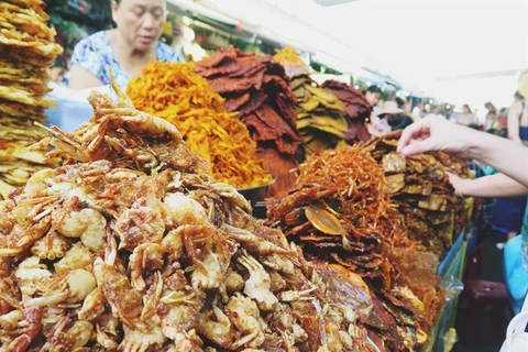 Local markets in central Vietnam, a magnet for foodies