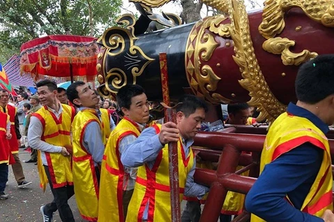 Firecracker procession festival kicks off in Bac Ninh