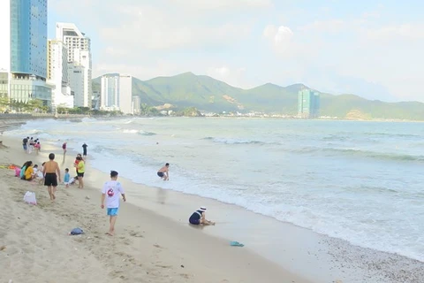 Two Russians drown at Nha Trang beach