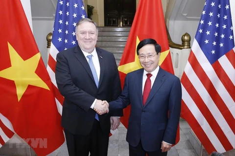 Deputy PM Minh holds talks with US Secretary of State 