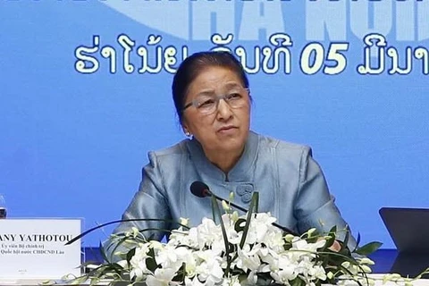 Laos’ NA Chairwoman visits Vietnam’s property conglomerate