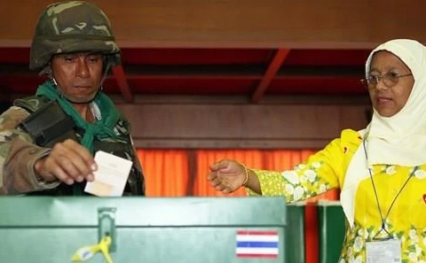 Thailand: early voting kicks off 