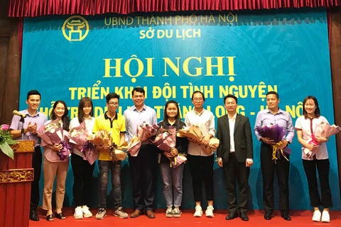 Hanoi students promote local tourist attractions