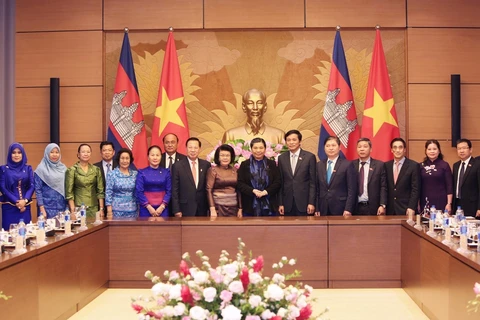 NA leader affirms priority to ties with Cambodia legislature