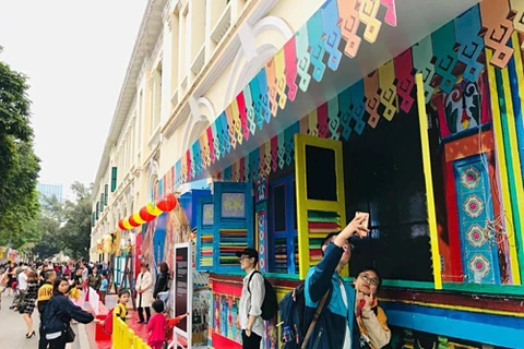 Singapore Festival 2019 opens in Hanoi downtown