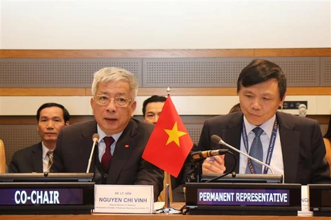 Vietnam calls for more int’l support in war consequence settlement 