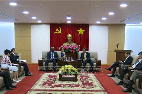 WB, Binh Duong discuss infrastructure cooperation 