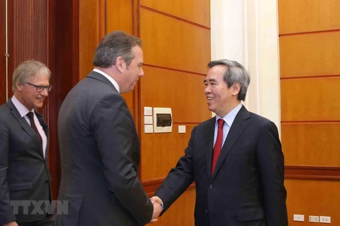 Officials of German parliament welcomed in Hanoi