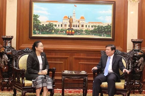 HCM City leader receives new Lao Consul General