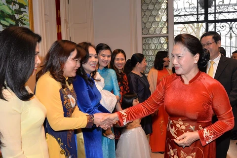 NA leader meets Vietnamese community in Belgium 