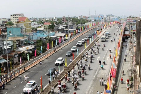 PM emphasises removing transport infrastructure bottleneck in Mekong Delta