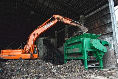 Hai Duong asked to attract more investors to modern waste treatment