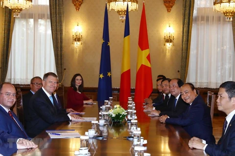 Vietnamese, Romanian leaders hope for further bilateral cooperation 
