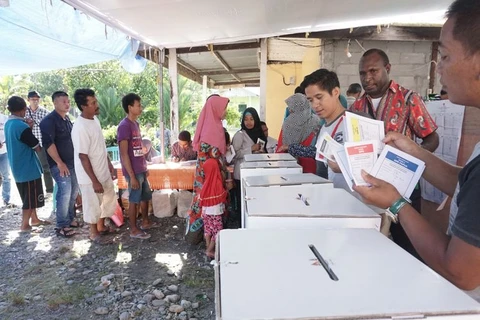 Indonesian election: polling organisers, police in Papua attacked
