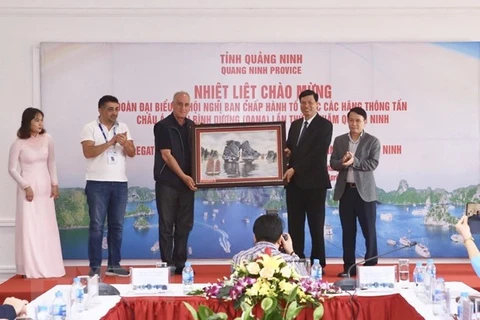 Quang Ninh chairman receives OANA delegation